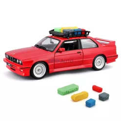 Bburago 1:24 BMW M3 1988 tetőcsomagtartóval - 18-23014