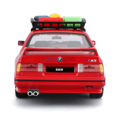 Bburago 1:24 BMW M3 1988 tetőcsomagtartóval - 18-23014