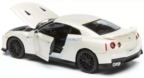  Bburago 1:24 Nissan GT-R 2017 sportautó 18-21082 