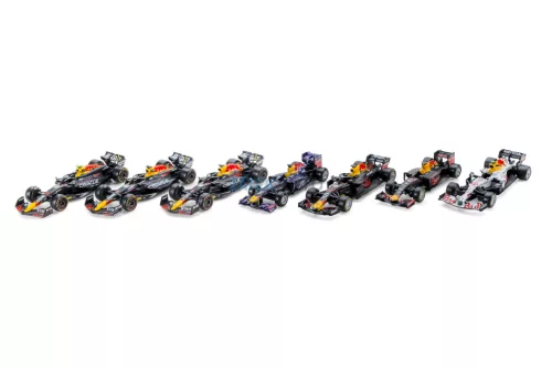 Bburago 1:43 F1 versenyautó - Oracle Red Bull F1 - 7 db-os szett demo állványon 18-38168
