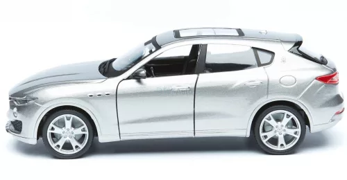Bburago 1:24 Maserati Levante terepjáró 18-21081