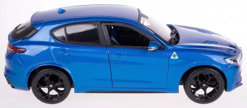Bburago 1:24 Alfa Romeo Stelvio Q4 Quadrifoglio V6 városi terepjáró 18-21086