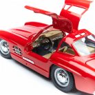 Bburago 1:24 Mercedes Benz 300 SL (1954) sportautó 18-22023