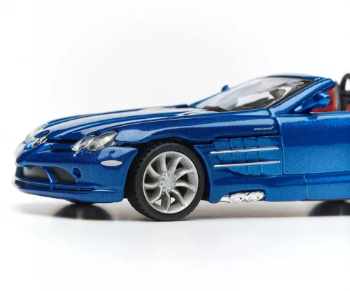 Bburago 1:32 Mercedes SLR McLaren Roadster sportautó 18-42000