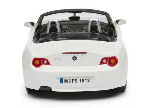 Bburago 1:24 BMW Z4 sportautó 18-22002