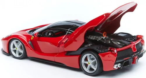 Bburago 1:24 Ferrari LaFerrari versenyautó 18-26001