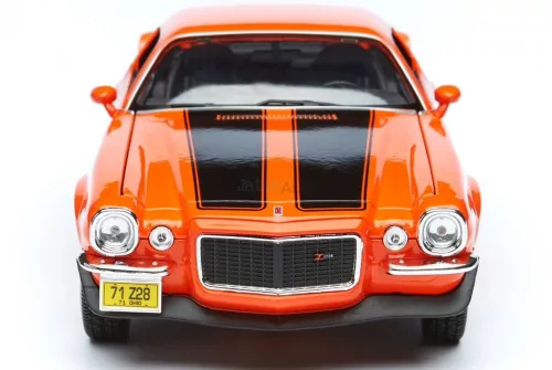 Maisto 1:18 Chevrolet Camaro Z/28 Coupe (1971) sportautó 31131