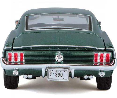 Maisto 1:18 Ford Mustang GTA Coupe Fastback (1967) Dark Green sportautó 31166