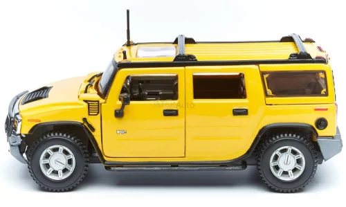 Maisto 1:24 Hummer H2 SUV (2003) terepjáró 31231