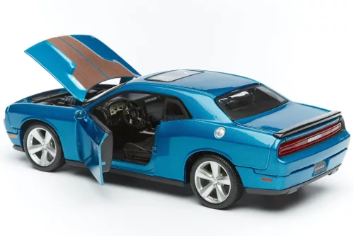 Maisto 1:24 Dodge Challenger SRT8 6.1 Hemi Coupe (2008) sportautó 31280