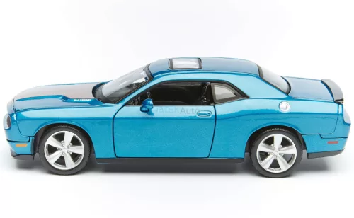 Maisto 1:24 Dodge Challenger SRT8 6.1 Hemi Coupe (2008) sportautó 31280