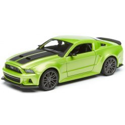   Maisto 1:24 Ford Mustang Street Racer (2014) sportautó 31506