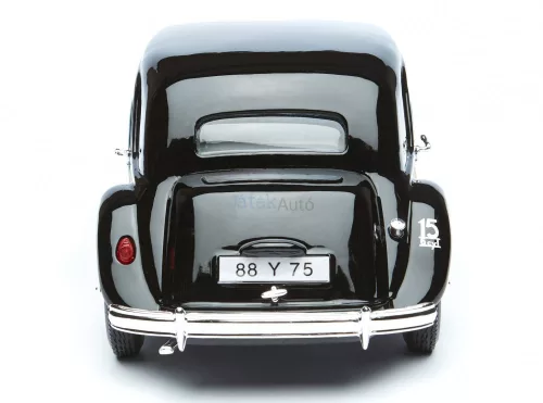 Maisto 1:18 Citroen Traction Avant 15CV 6C (1952) személyautó 31821