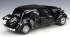 Maisto 1:18 Citroen Traction Avant 15CV 6C (1952) személyautó 31821