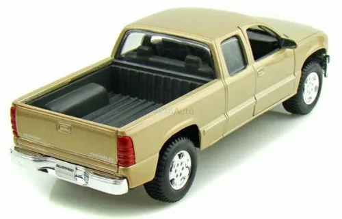 Maisto 1:24 Chevrolet Silverado Pick Up (2003) 31941