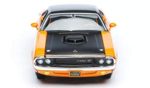 Maisto 1:24 Dodge Challenger R/T 426 Hemi Custom (1970) sportautó 32518