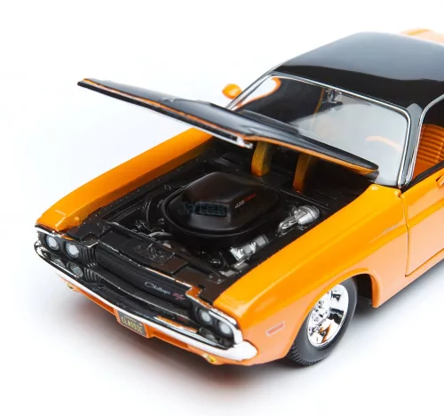 Maisto 1:24 Dodge Challenger R/T 426 Hemi Custom (1970) sportautó 32518