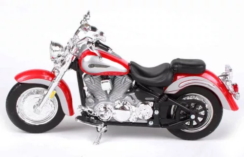 Maisto 1:18 Yamaha Road Star (2001) motor 352