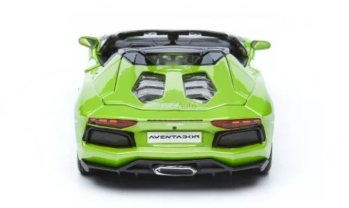 Maisto 1:24 Lamborghini Aventador LP700-4 Roadster (2013) összeszerelhető modell autó - 39124