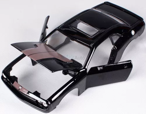 Maisto 1:24 Dodge Challenger SRT8 Coupe (2008) összeszerelhető modell autó - 39280
