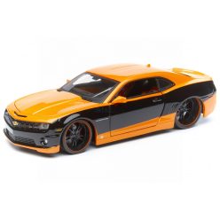   Maisto 1:24 Chevrolet Camaro SS Coupe Custom (2010) összeszerelhető modell autó - 39361