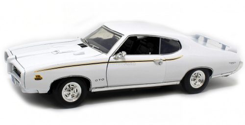 Motormax 1:18 Pontiac GTO Judge (1969) - White 73133