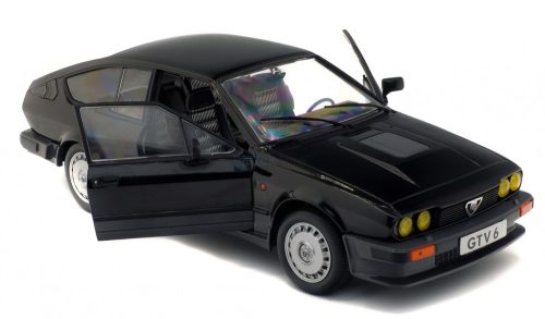 Solido 1:18 Alfa Romeo Alfetta GTV 6 (1984) sportautó 1802302